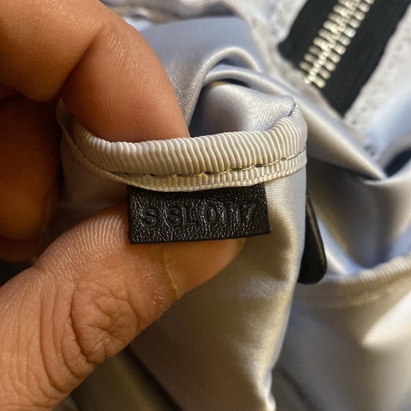 Authentic Marc jacob’s (RARE)pride bag circa 2017 - Picture 6 of 7